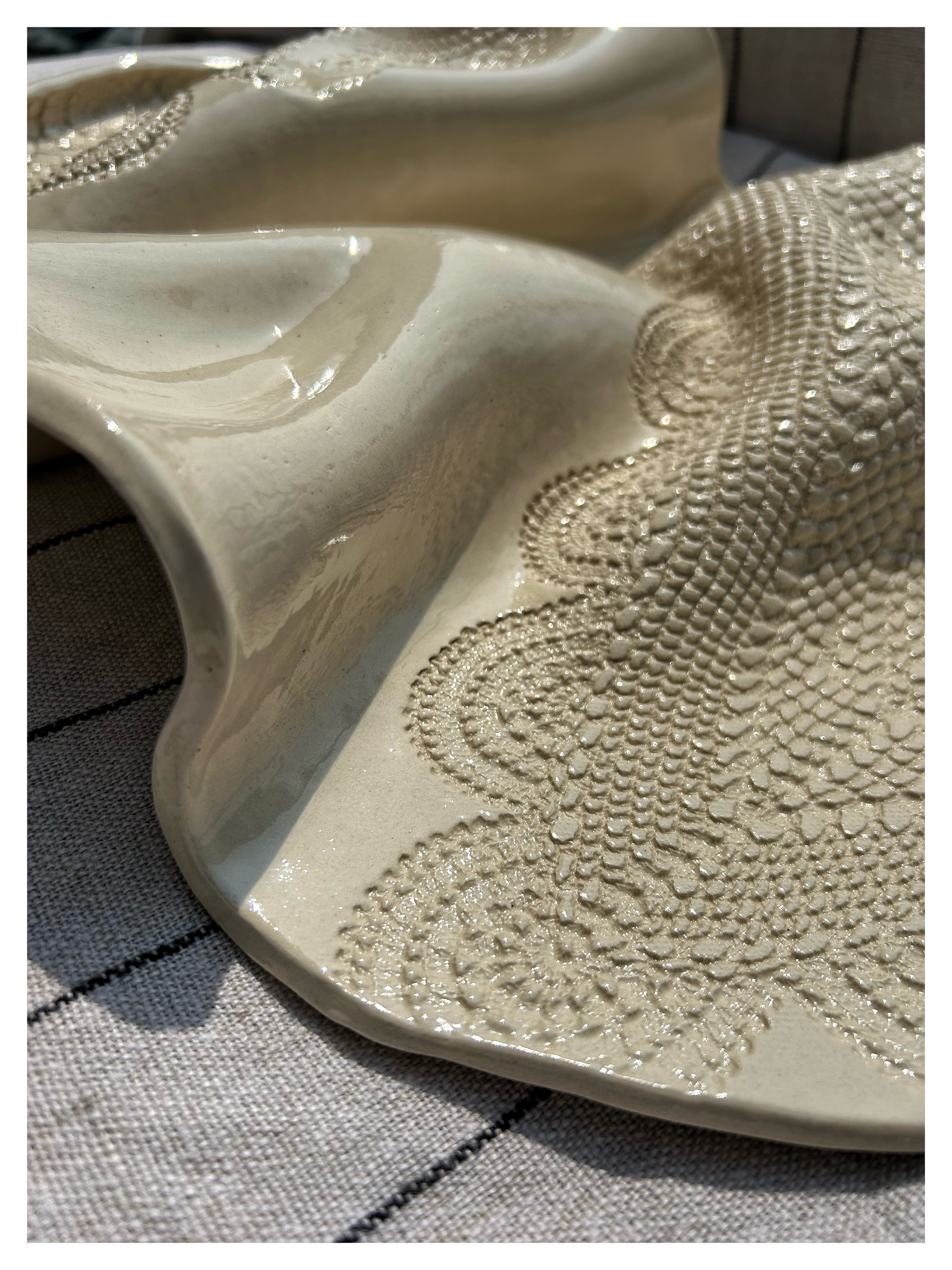 Plateau Brunch Dentelle gres1